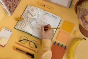 Como gerenciar o tempo para conciliar trabalho e estudos